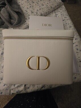 Dior Beauty White Vanity Bag Makeup Case With Mirror VIP PLATINUM GWP Dior Towel